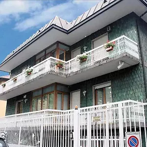 Villamelchiorre 1 , Milán Italia